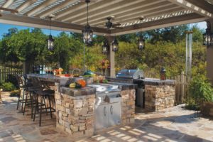 Outdoor Kitchens: Maximize a Backyard