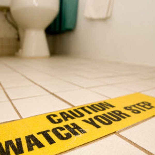 10 Tips to Stay Safe in the Bathroom