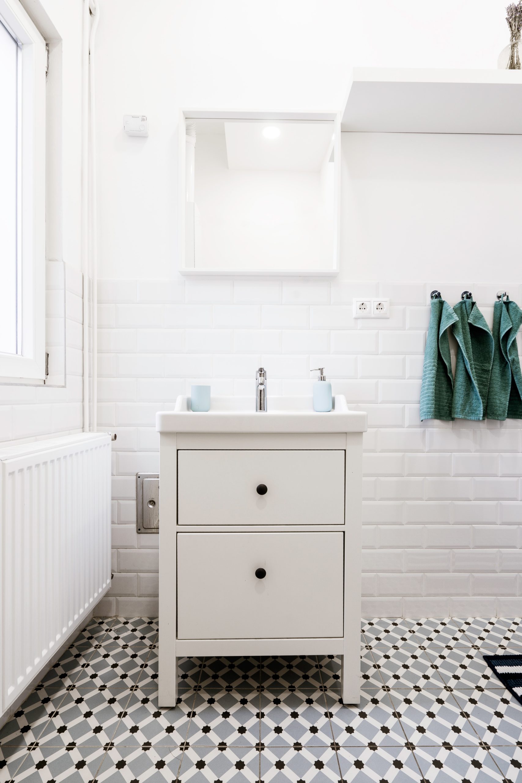 5 Storage Solutions for Small Bathrooms